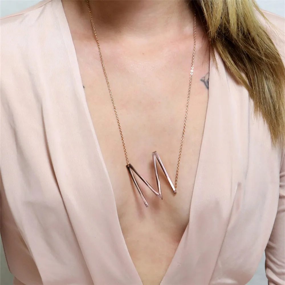 Женщины персонализированные имя ожерелье письма A-Z кулон из нержавеющей стали пользовательский лазерный гравированный текст для женских ювелирных изделий подарок