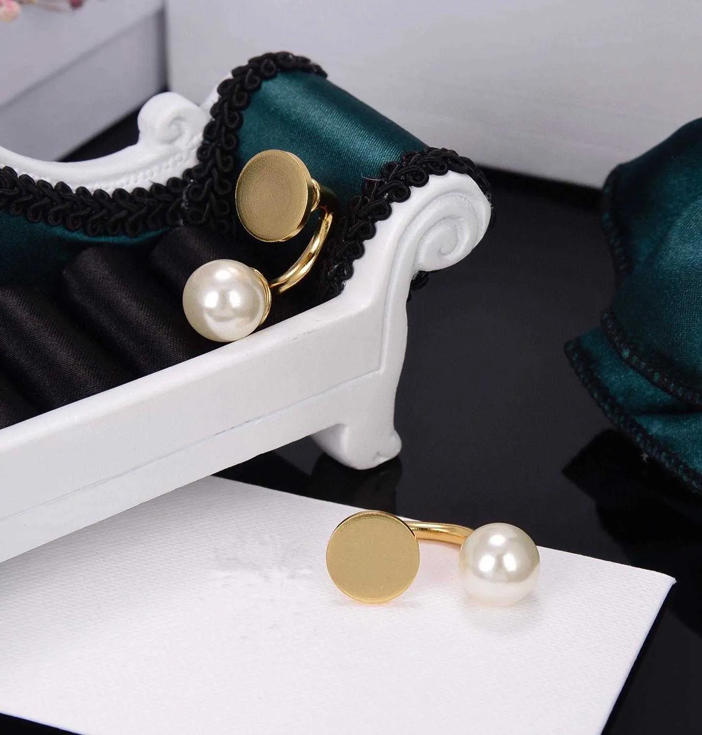 New Big Design Gold Color Jewelry Pearls Vitage Earrings Luck Round Wedding Party Stud3052313