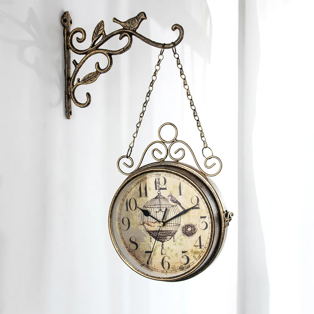 クリエイティブビンテージ両面壁時計リビングルーム装飾金属鉄時計