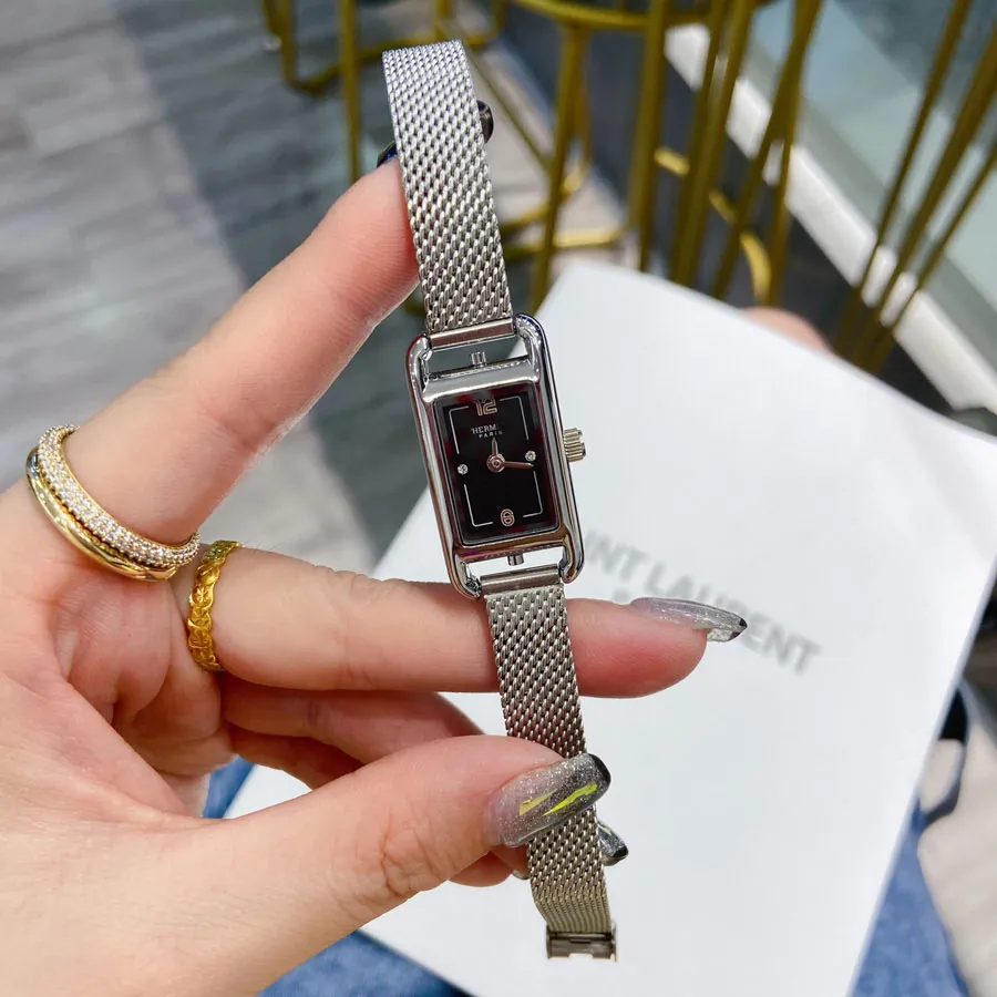 Moda marka zegarek dla kobiet -prostokąta w stylu tarcza stalowa Matel Band Watch Watch He08204p