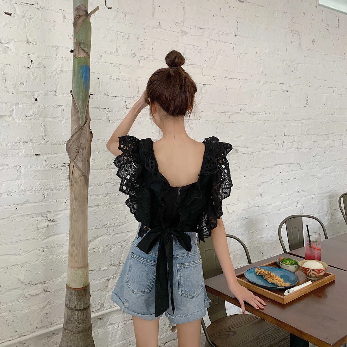 Woherb Elegant Crochet Top Women Black White Blouse Summer Casual Sleeveless Crop Blusas Sexy Backless Lace-up Shirts 210719