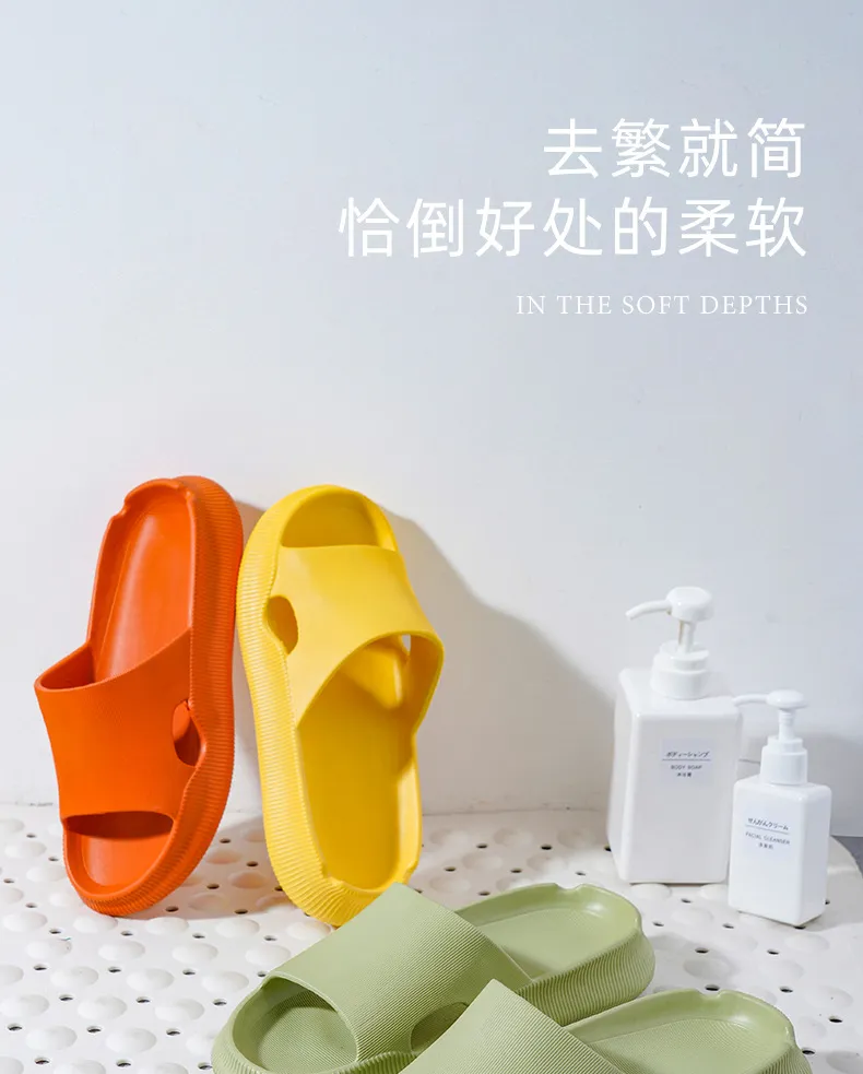 Pantofole coppie Casa in stile coreano all'ingrosso il bagno Scivoli antiscivolo con suola spessa Scarpe morbide e conformi interni Dropshipping