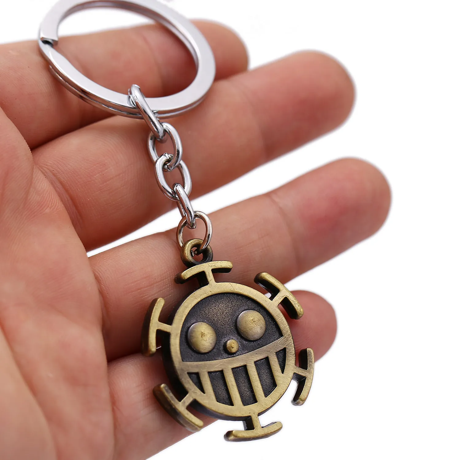Anime One Piece Kalp Korsanları Trafalgar Law Bepo Logo Amblem Alaşım Anahtar Zincir Anahtar Zincirleri Anahtarlama Anahtar Zinciri Aksesuarlar 3995754