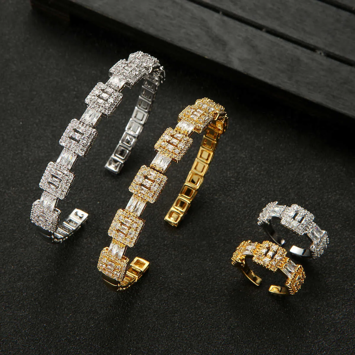 Set di anelli di lusso quadrati con zirconi cubici CZ Dubai Set di gioielli da sposa le donne Brincos da sposa para as mulheres 2021 H1022