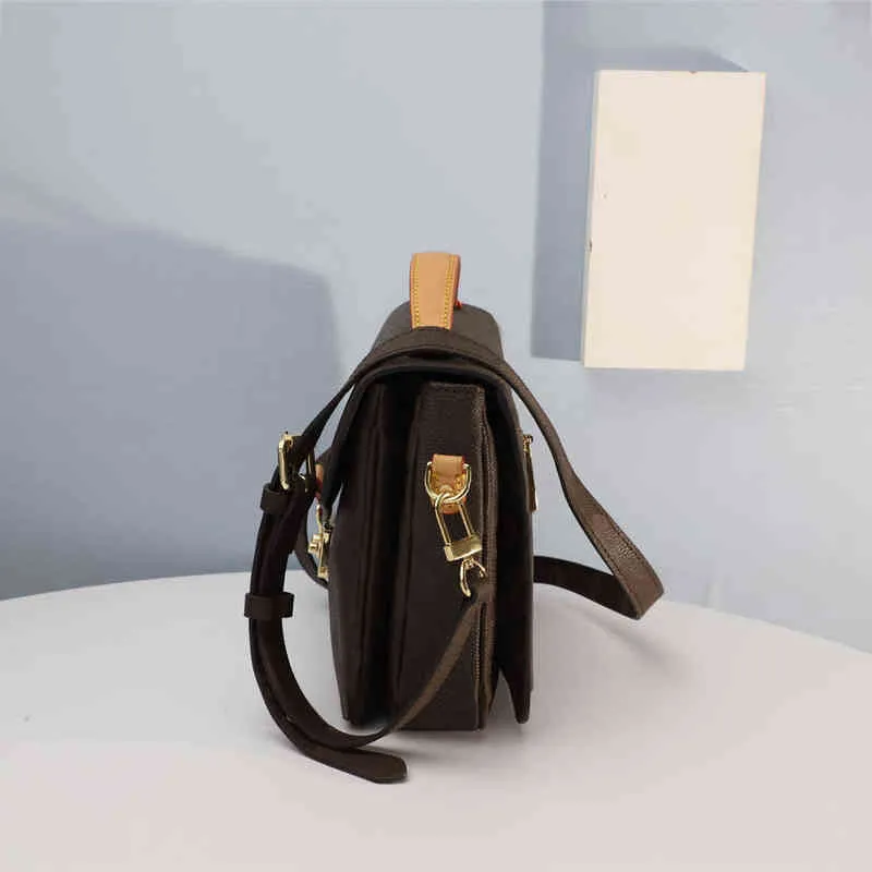 Qualité Luxurey Designer Lady's Messenger Bag Fleur Décoration En Cuir Petit Carré Main Simple Épaule