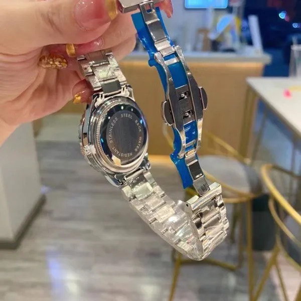 ドレス愛好家の男性の女性はトップブランドデザイナーダイヤモンド腕時計を見るフルステンレススチールバンドQuartz Watch Gift for Man210a
