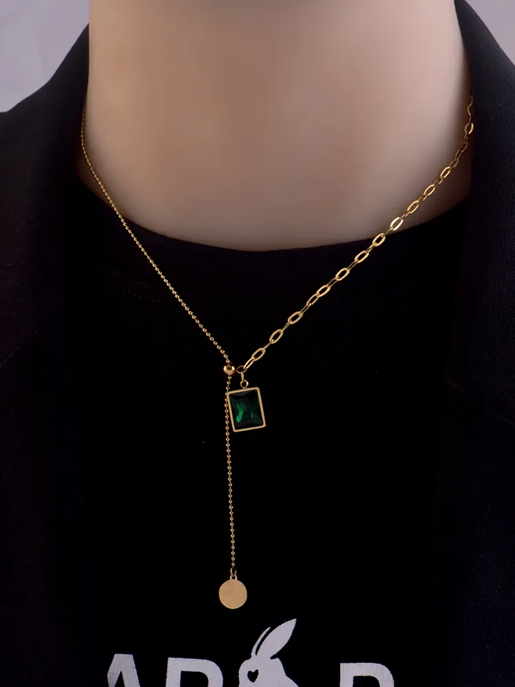 Moda charme numeral verde preto zircão colares para mulher homem temperamento aço inoxidável pingente colar jóias presente chain280u