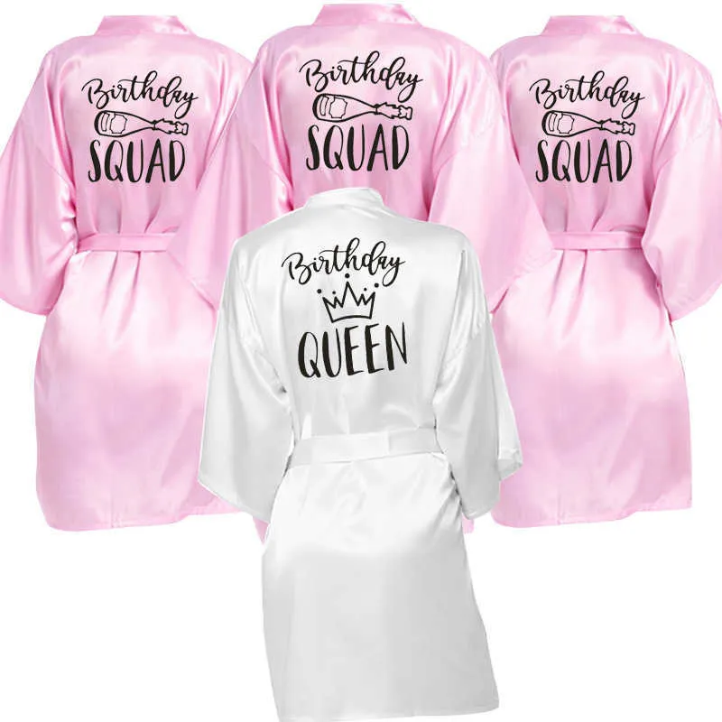 Födelsedag Queensquad Party Robe Satin Kvinnor Prinsessan Girlsquad Favor Ladies Dressing Gift Kimono Robes 210924