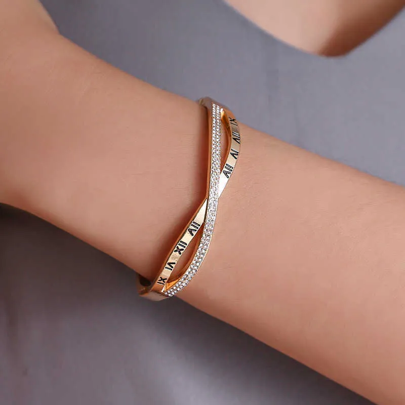 Nieuwe 2021 Trend mode Romeinse eenvoudige geometrische metalen zirkoon dames open armbanden harajuku cross-accessoires sieraden voor vrouwen Q0719