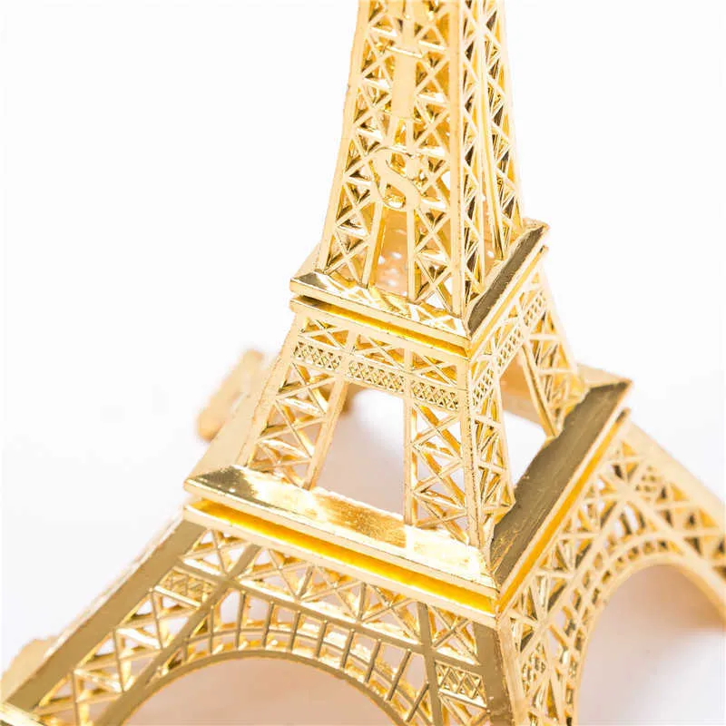 Gold Eiffel Tower décor zinc alliage de maison Amélioration de la maison Cabinet à vin décoratif x07101046196