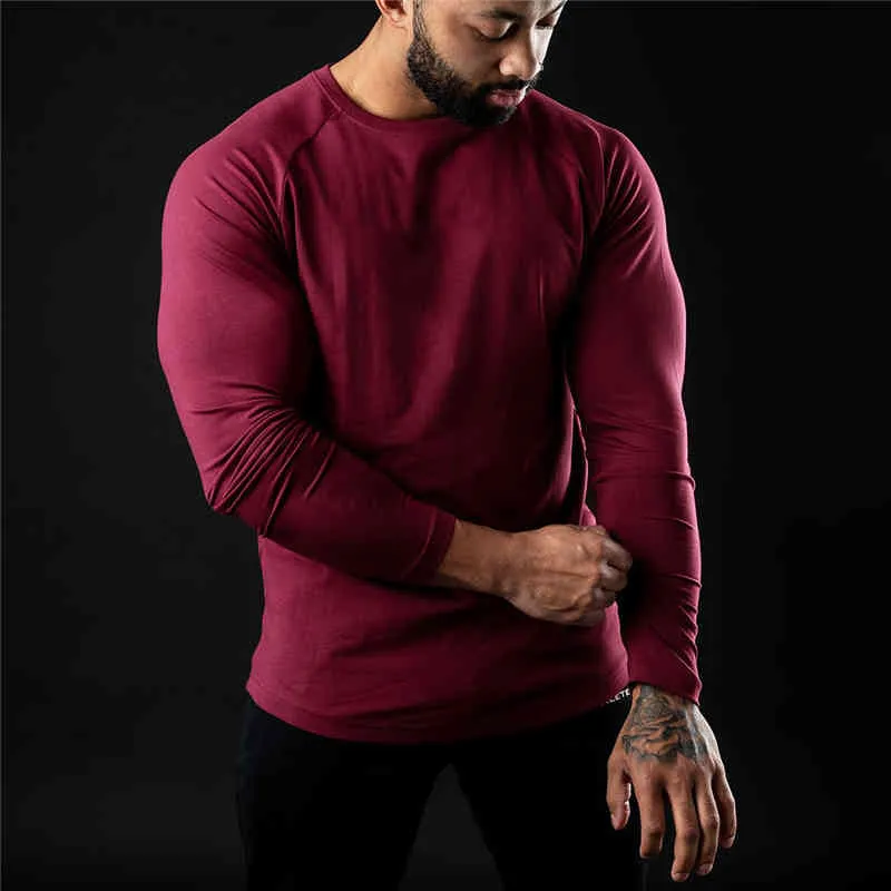 Fitness Solid Workout Tee Top Gym Uomo Cotone traspirante Sport T-shirt manica lunga Primavera Fashion Brand O-Collo Slim Fit Tshirt 210421