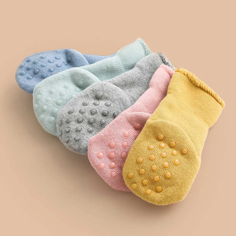 Chaussettes thermiques pour bébés / tout-petits avec des animaux de dessin animé mignon 210528