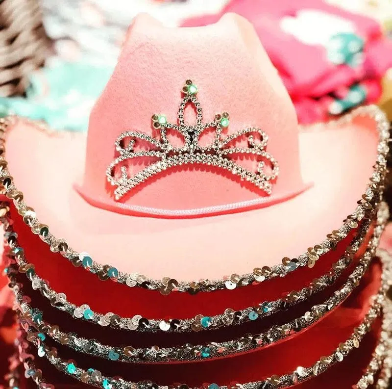 Maski dla kobiet Pink Crown Cowboy Hats Hats Fashion Sunhat Performing Cap Udekoruj imprezę Rhinestone Sombrero Beanie Caps235W