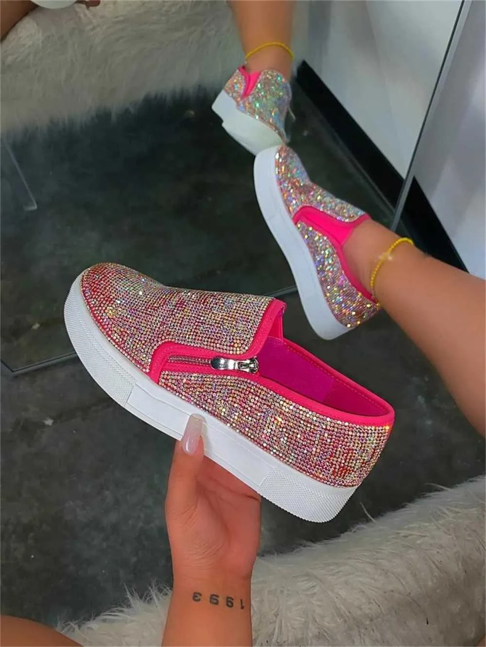 Women's Fashion Sneakers 2023 All Season Zipper Ladies Slip on Casual Shoes 35-43 Large-sized Female Rhinestone Flats Loafers Y0907