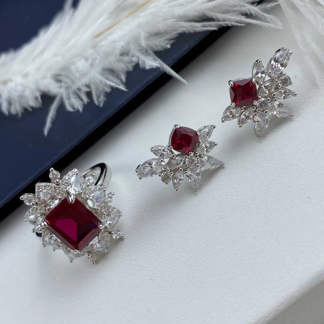 مجموعة مجوهرات فضية سترلينغ 925 لنساء حمراء روبي الأحجار الكريمة المجوهرات الطبيعة