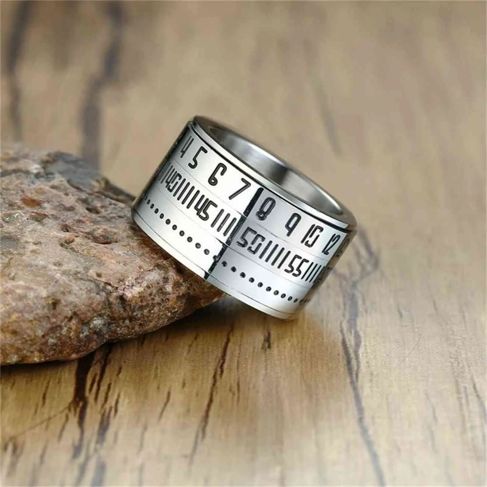 Fashion Men Calendar Spinner Biker Titanium Steel Rotatable 3 Part Roman Numerals Rings Punk G1125