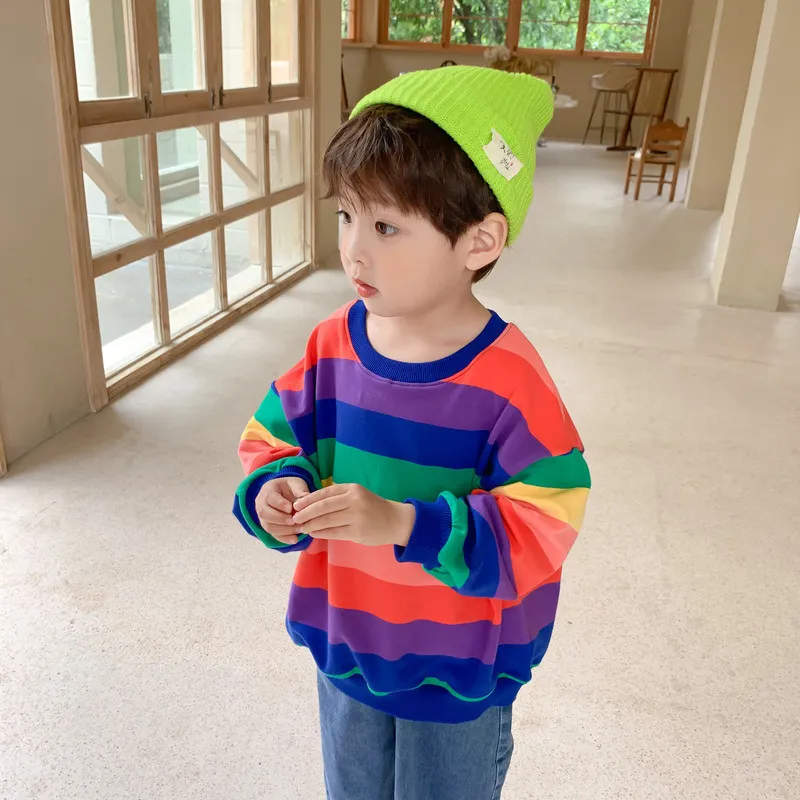 Koreansk stil höst pojkar Flickor Casual Rainbow Striped Sweatshirts Ankomst Bomull Lösa Kläder 220309