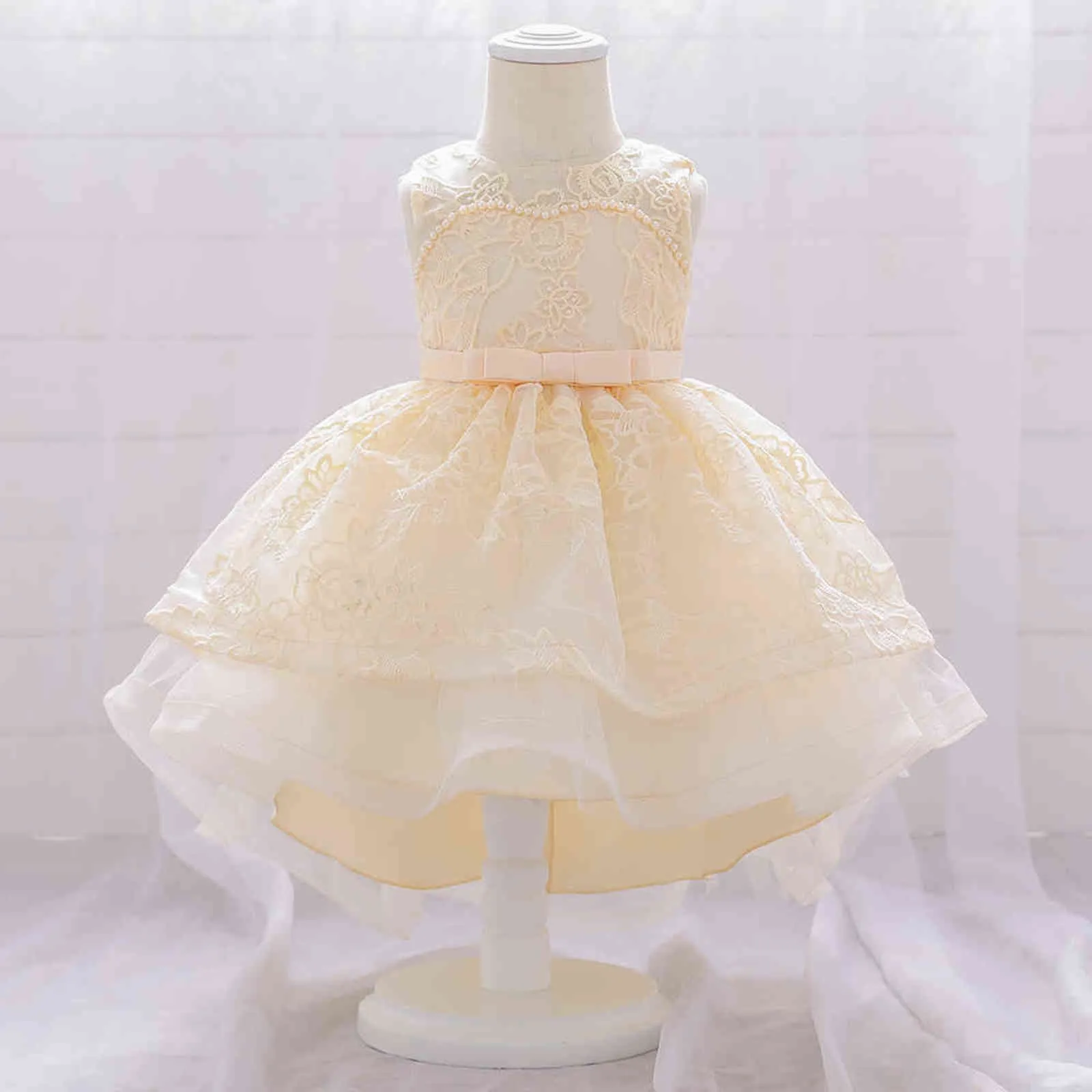 Infant Trailing White Baby Girls Christening Gowns Dresses Newborn Baby Baptism Clothes Princess Lace 1st Year Birthday Dress G1129