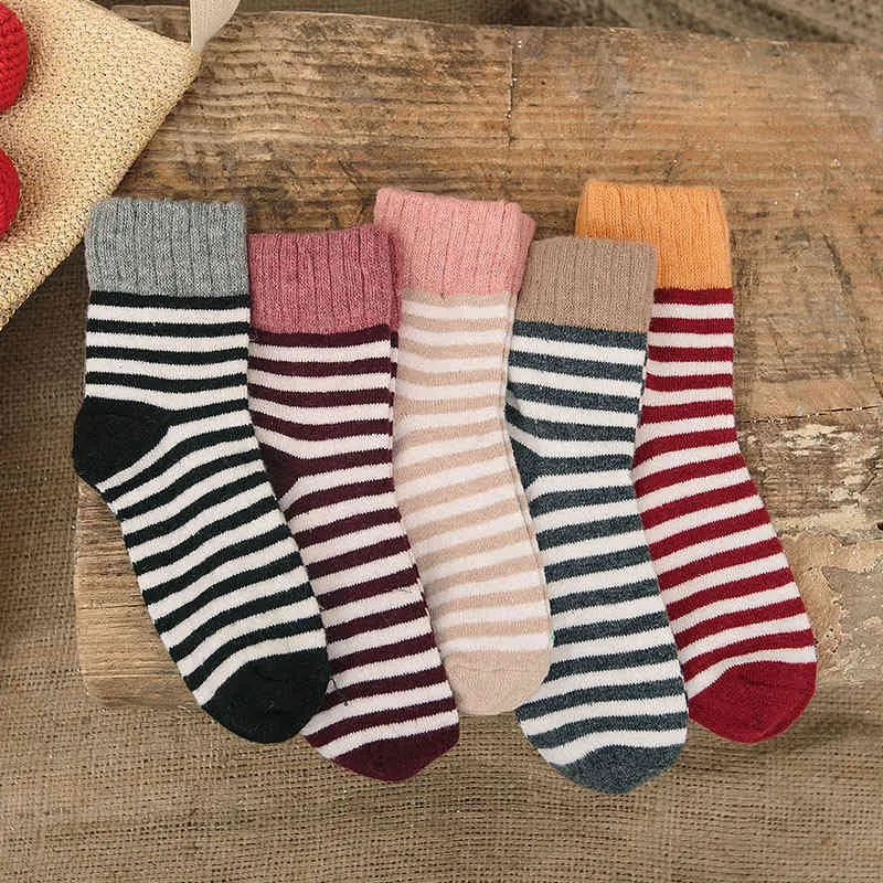 Johnature Autumn Winter Warm Thick Comfortable Breathable Ladies Wool Solid Color Plaid Women Socks 210521