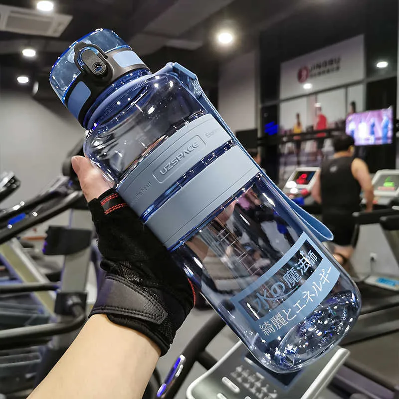 Bottiglia d'acqua di grande capacità 1L 1 5L 2L Bottiglie sportive con corda Fitness all'aperto Corsa Allenamento in palestra Bollitore in plastica BPA 210907296Z