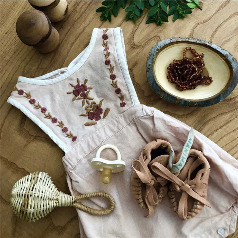 Apo baby flicka sommar vintage romer härlig mode broderi grön / rosa toddler bubbla playsuit europeisk 210619