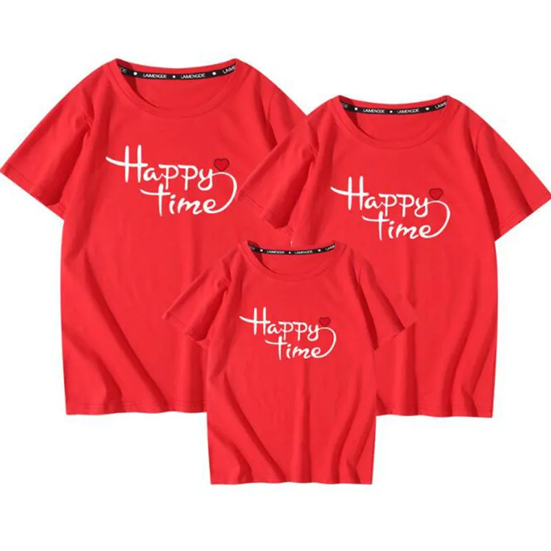 Familjen ser matchande outfits t-shirt kläder mor far son dotter sommar barn kortärmad brev tryck 210429