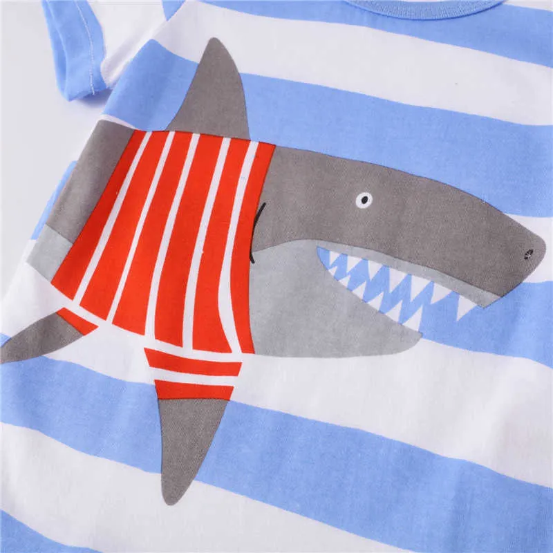 Saltando Metros Animais Bebê Tees Para Meninos Meninas Verão T Camisas De Algodão Crianças Roupas Stripe Tubarões Tops 210529