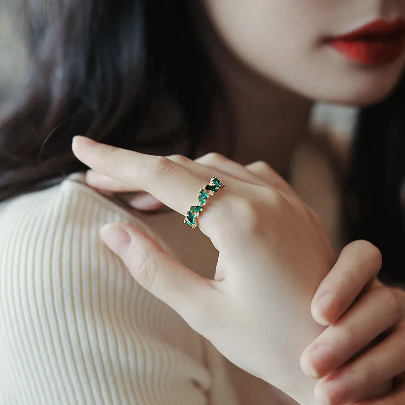 Copper emerald ring female fashion personality Japanese light luxury high-end fashion all-match ladies index finger ring jewelry CX220314