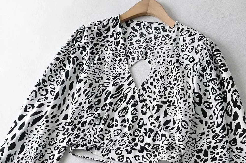 Wiosna Back Cut-Out Leopard Drukuj Latarnia Koszula Rękaw Bluzka Kobiety 210615