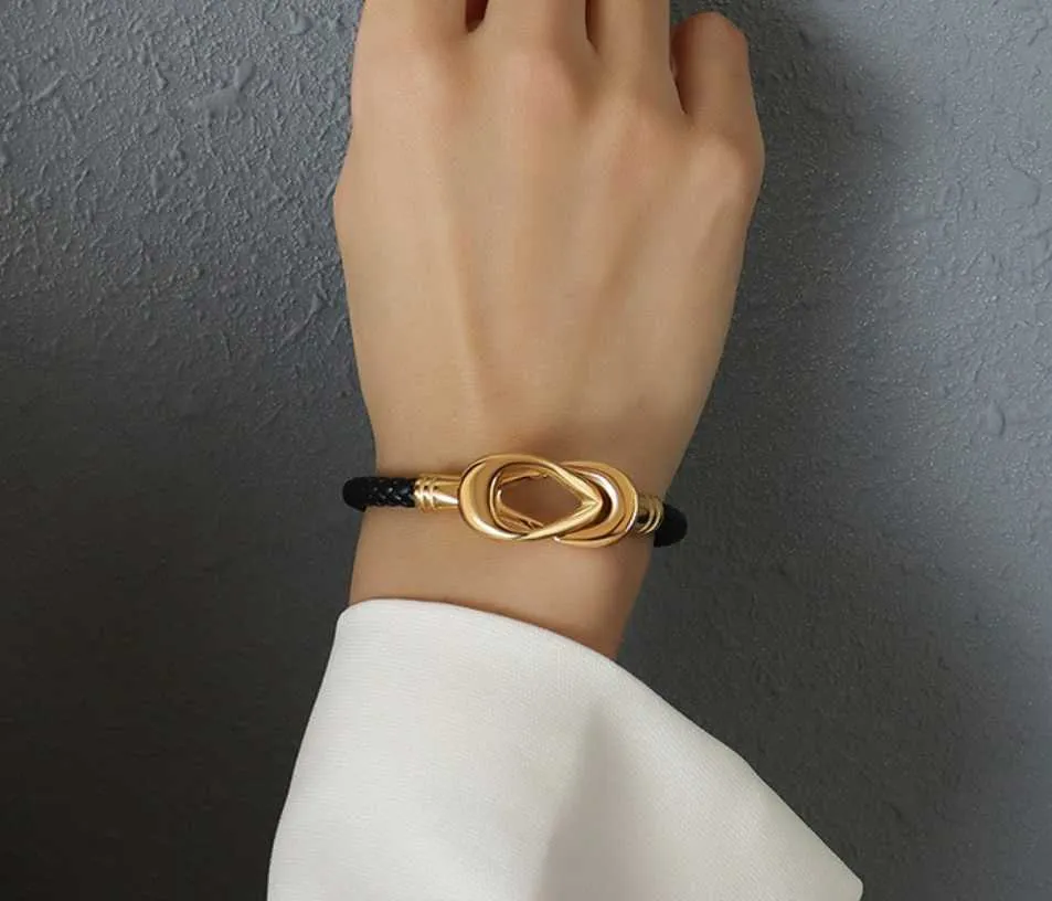 Nieuwe mode goud kleur ovale magneet gesp zwarte PU lederen touw armband hoge kwaliteit titanium stalen armband voor vrouwen sieraden Q0717