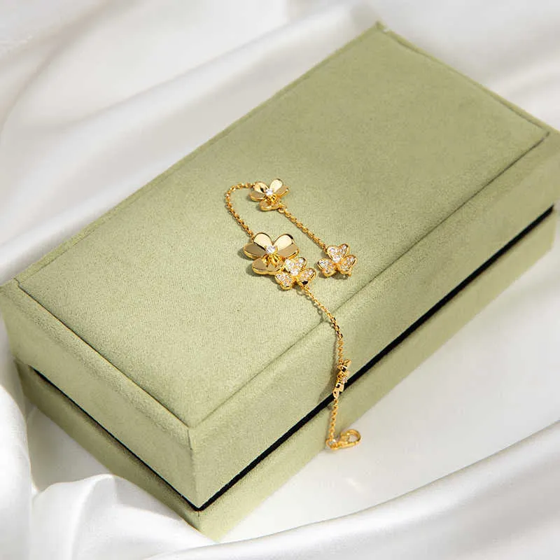 Brand Pure 925 Sterling Silver Jewelry For Women Gold Chain Clover Bracelet Praty Wedding Jewelry Mini Small Flower Bracelet222L