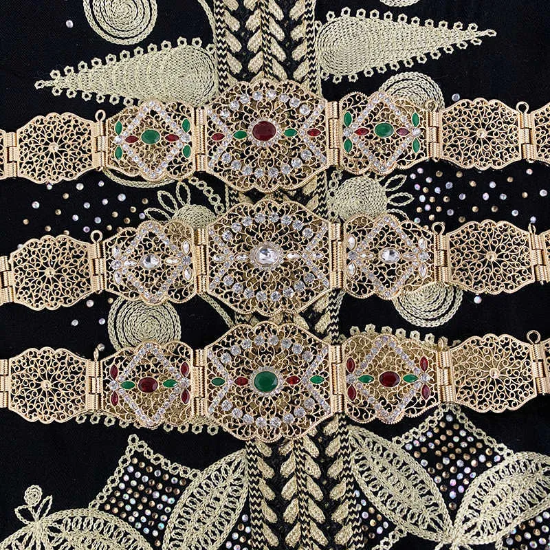 Delicata cintura di piccole dimensioni in stile marocchino con intarsio di strass di diamanti la lunghezza della catena del ventre del corpo delle donne regolabile