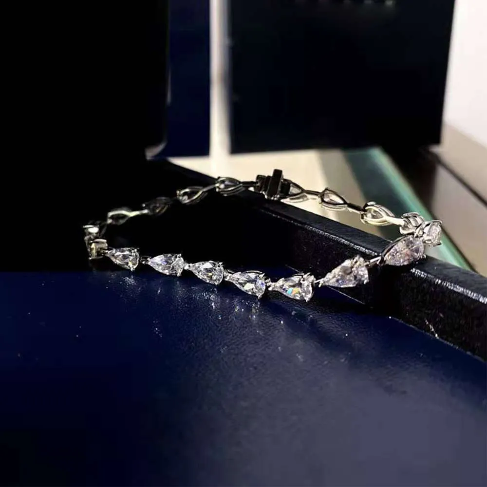 HBP Waterdruppelarmband dames039s Diamantvriend hoge koolstofdiamant ins nicheontwerp luxe 925 zilveren prachtige armband8464181