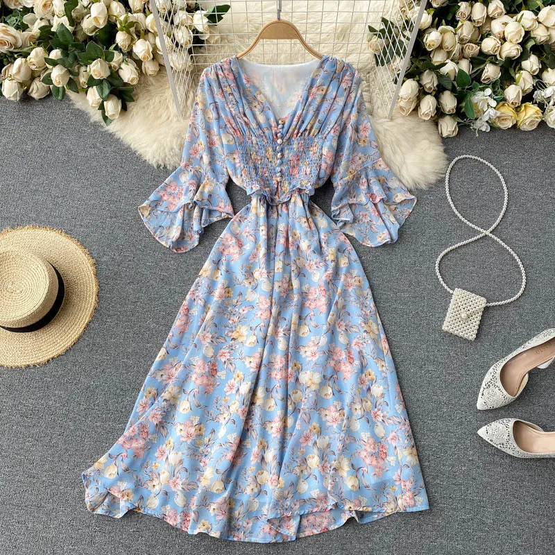 Singreiny Women Sweet Floral Dress不規則なフレアスリーブVネックラッシングサンドレスサマーボホプリントシフォンホリデーミディド​​レス210419