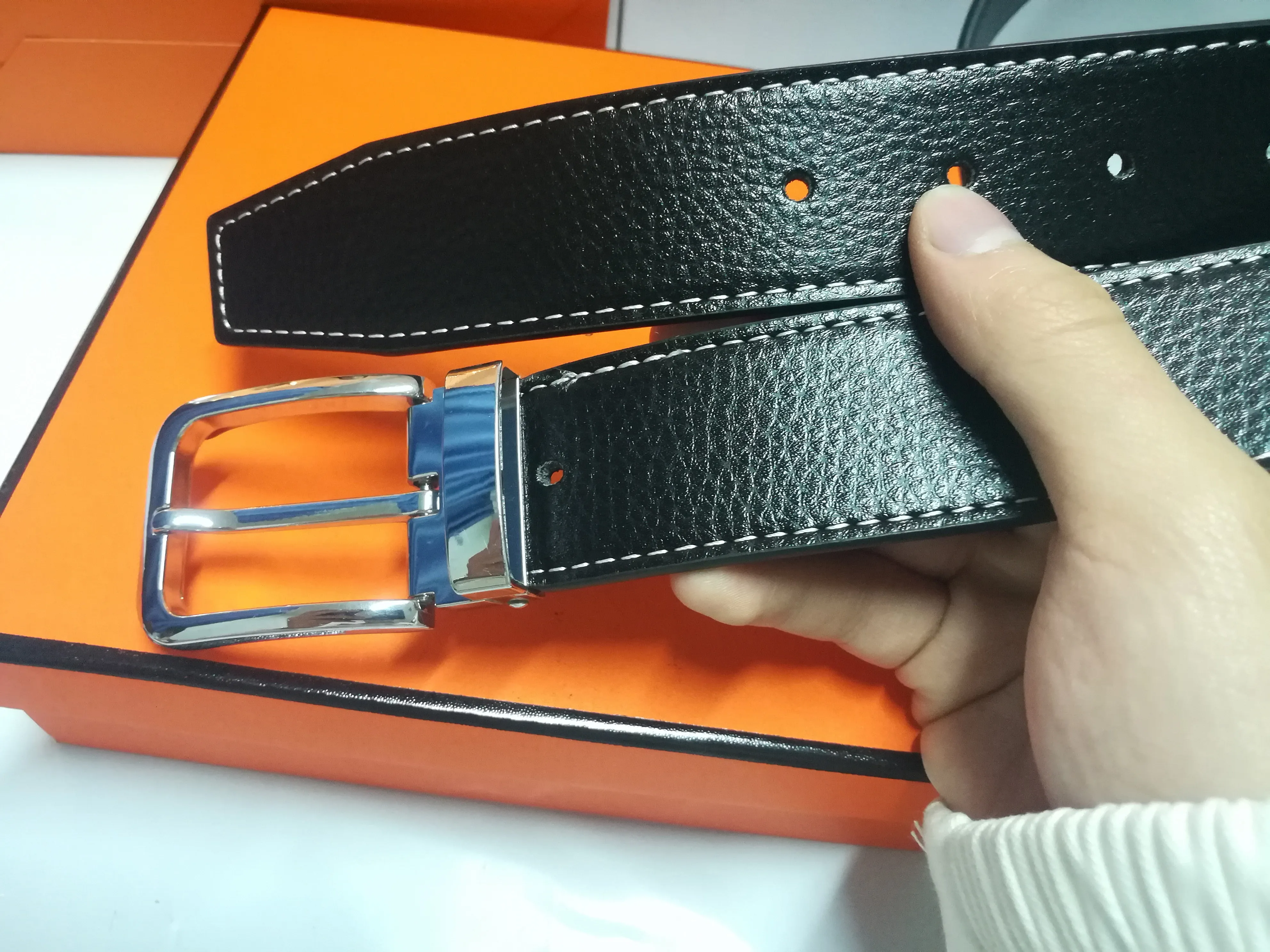 Con cinturones de diseñador de caja naranja entera para hombres y regalos de mujer, una correa de negocios, cinturón de negocios para hombres de oro, plateado, siltle big hebilla de hebilla244k