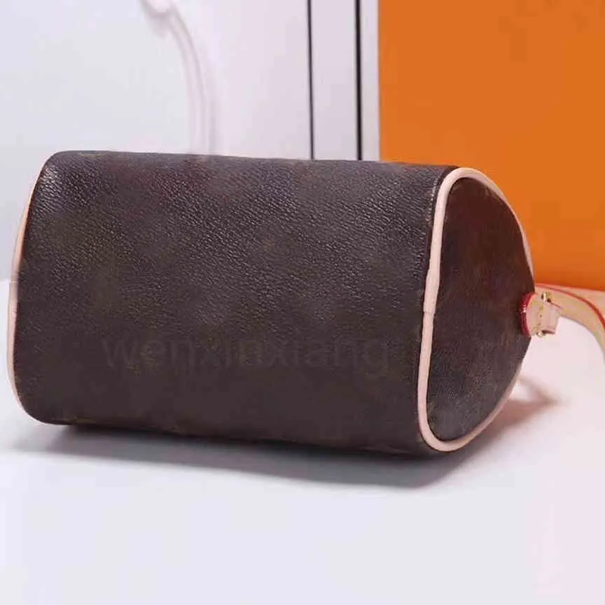 Hurtownia kobiet Torba podróżna Messenger Styl klasyczny Modne torby na ramię Torebki Lady Totes Speedy Cylindryczna torba crossbody z poduszką