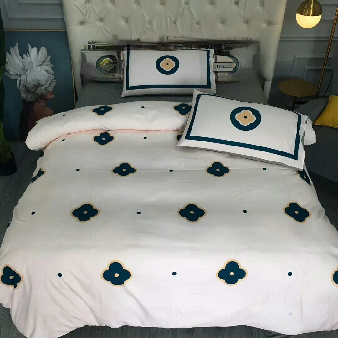 Conjuntos de cama Confortador Duvet Cove Flower Pringting Algodão Luxo Soft Bedclothes travesseiro Casos Branco