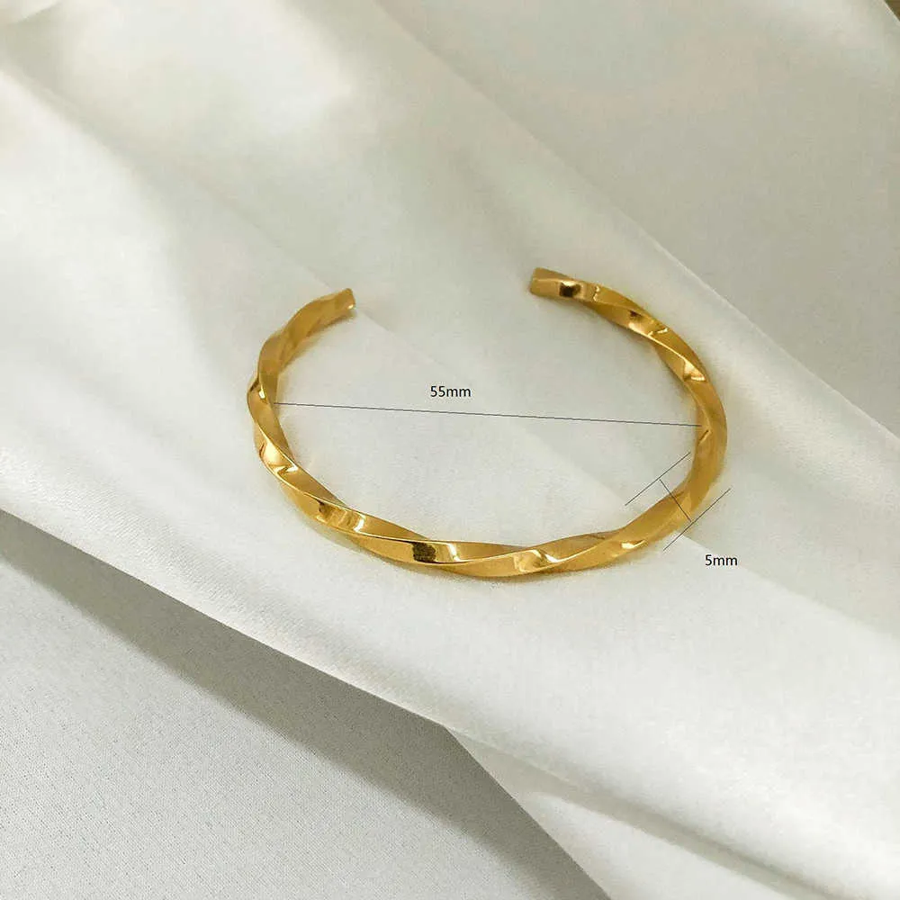 Mobius Twist Bangle brazalete brazalete para mujer de acero inoxidable oro abierto brazaletes minimalista joyería libre Tarnish Artículos al por mayor Q0717