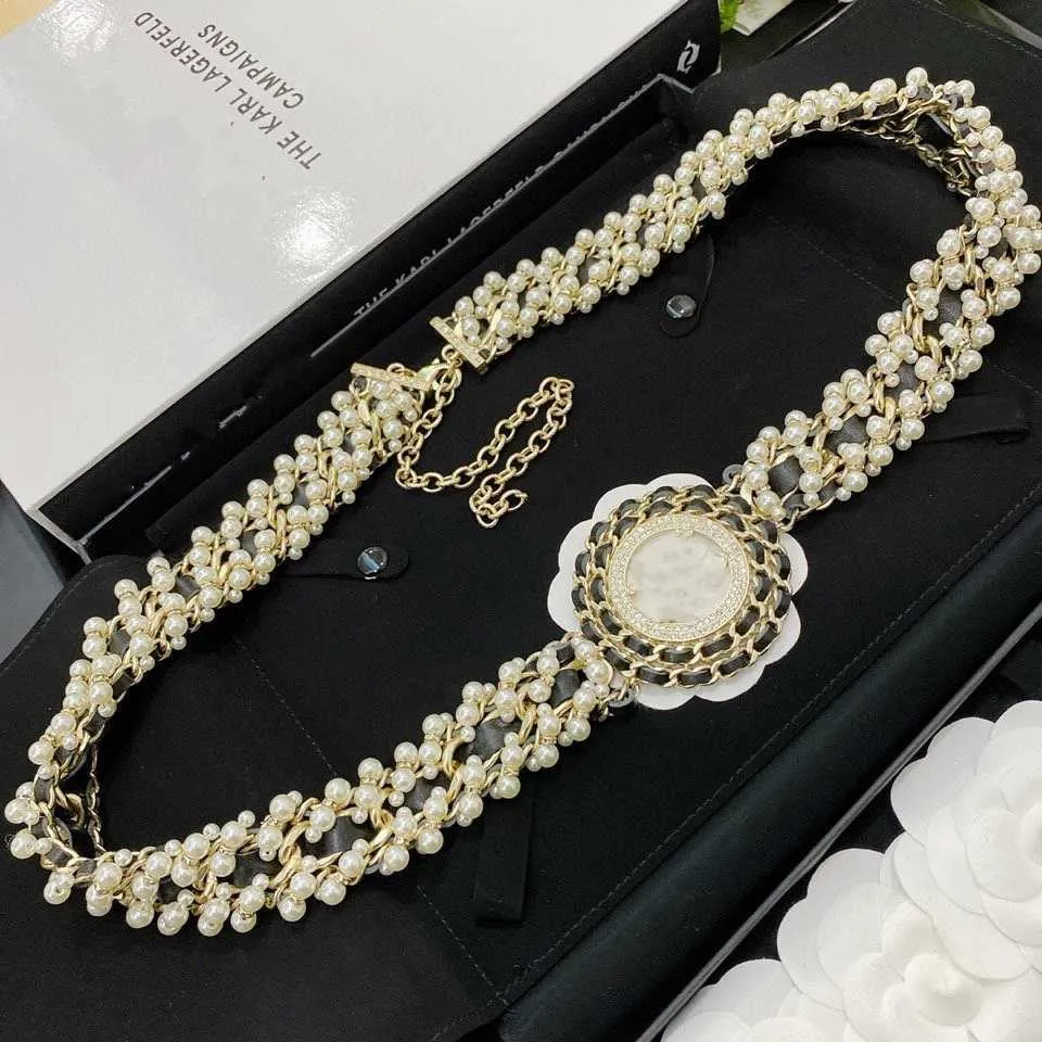 2021 C Brand Fashion Schmuck Frauen Vintage Dicke Kette Langgurt Goldfarbe Perlen Schwarze Ledergürtel Party feines Top Qulaity4611965