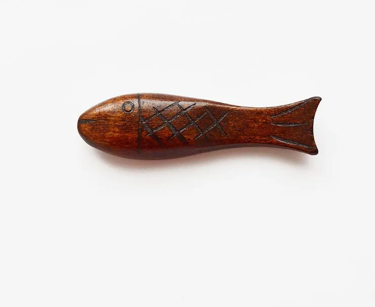 물고기 모양의 천연 나무 식기 홀더 젓가락 휴식 숟가락 포크 나이프 나무 홀더 랙 주방 도구 도매