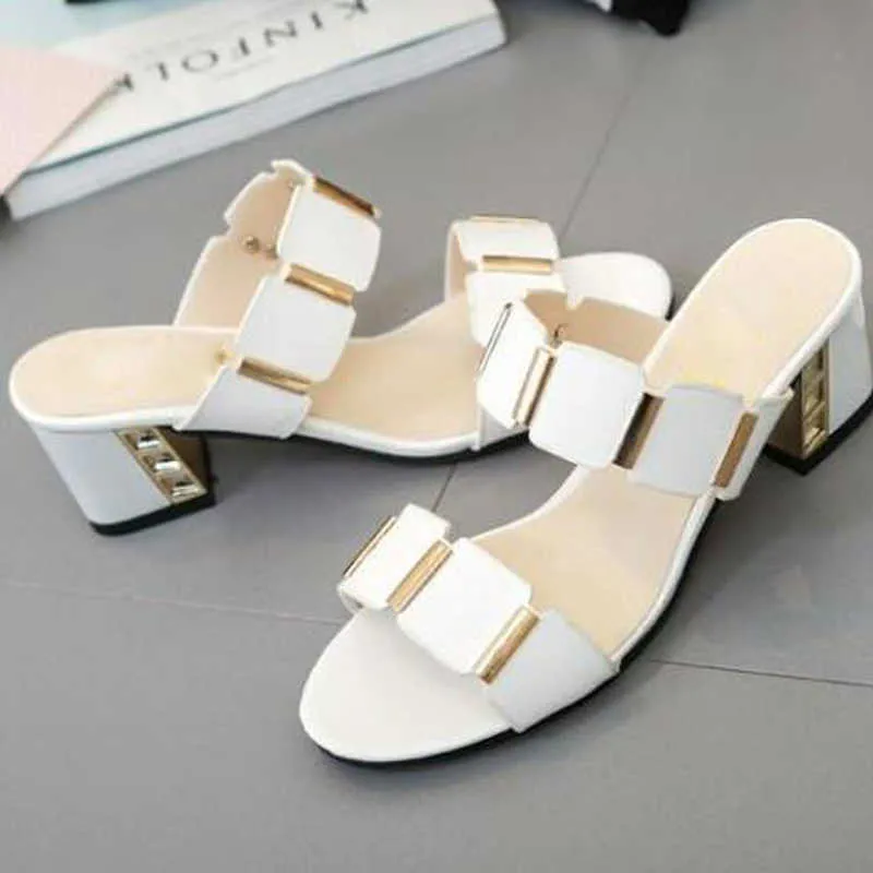 XingDeng Girl Summer Round Toe Sandal Gladiator Square Heel Slipper 35-43 Lady Fashion Elegante Open Toe Slipper 210715