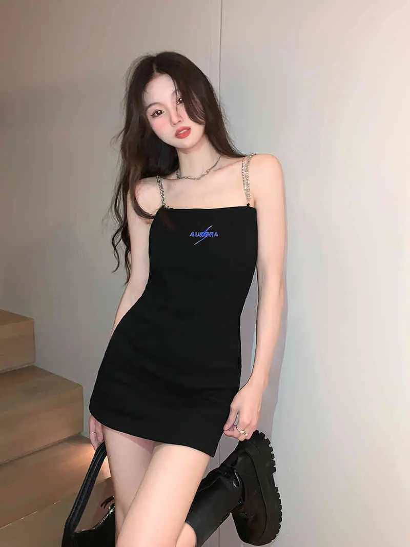 Abito elegante sottile femminile tracolla a catena nera lettera minigonna estate e abbigliamento donna moda coreana 210520