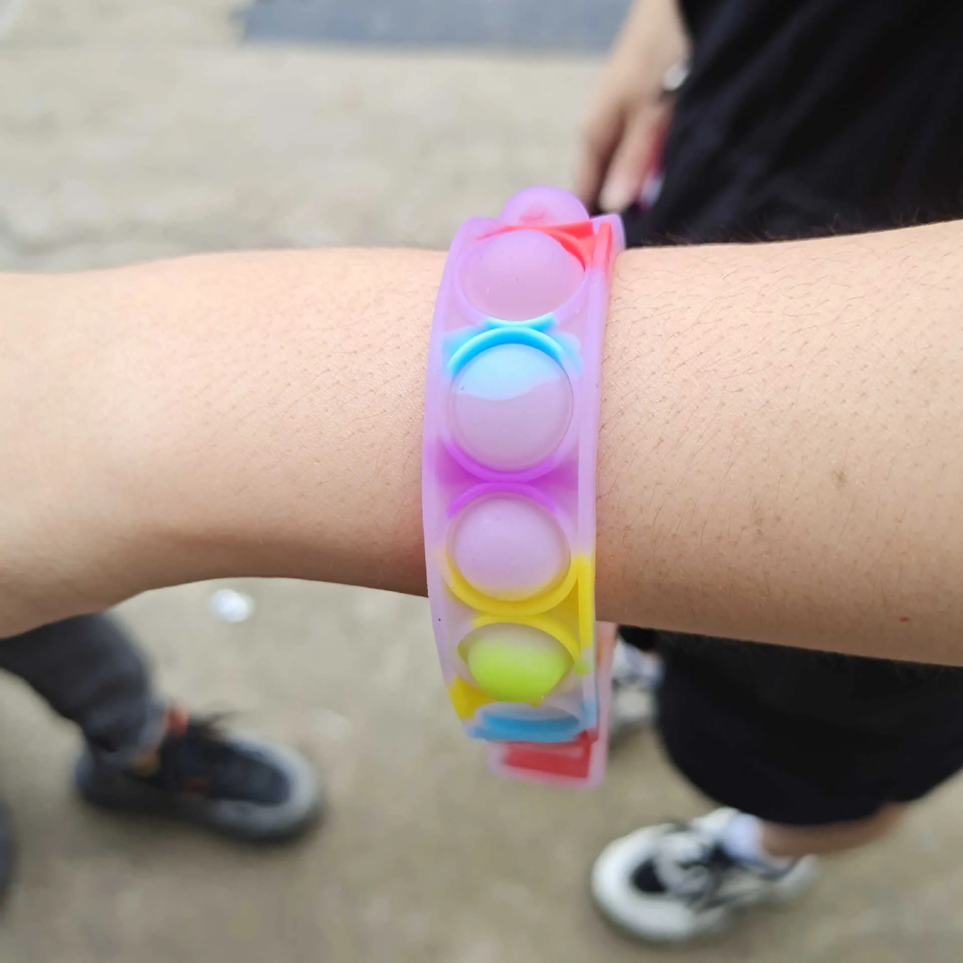 Silikon Bangle Kids DIY Camouflage Change Color Push Bubble Silikon Armband Dekomprimering Fidget Finger Leksaker Armband Pussel Press Stress Wristband G9194YU