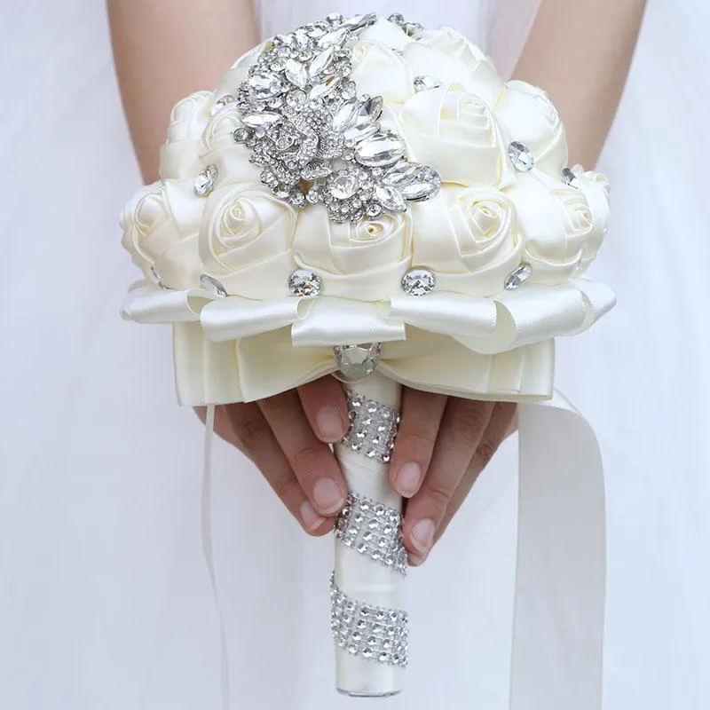 Buquês de flores de casamento cristal cetim segurando fita artificial nupcial dama de honra buquê de diamante flores de boda w4453357