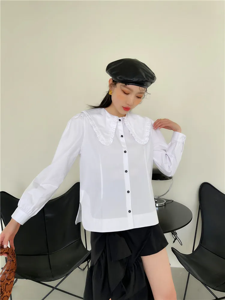 ホワイトピーターパンカラー長袖カラーシャツ韓国ブラウスブラックボタンアップカジュアルトップスプリング女性服210427