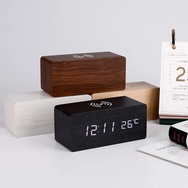 Modern Wooden Wood Digital LED Desk Alarm Clock Thermometer Wireless Charger With Qi Charging Pad 220311