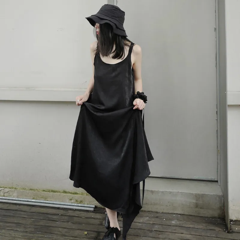 [EAM] femmes noir tempérament irrégulier longue robe col rond sans manches coupe ample mode printemps été 1DD7038 21512
