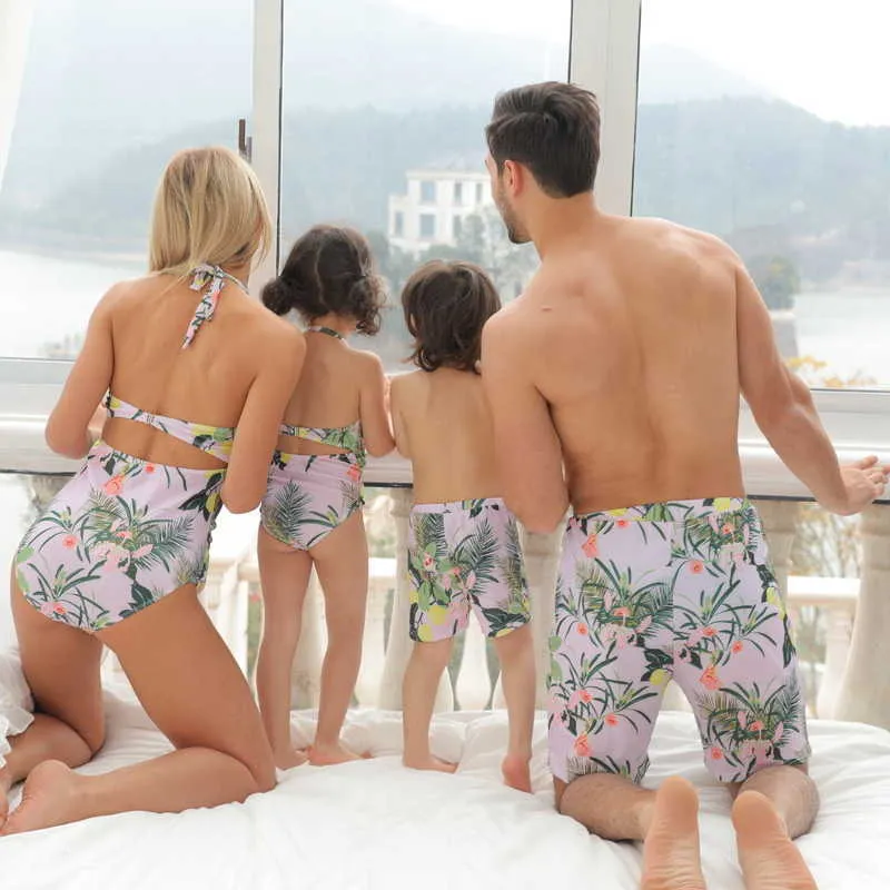 Summer Family Matching 5-pcs Sets Maillots de bain + Floral Trunks + One Peice Sling Bikini Maillot de bain E005 210610