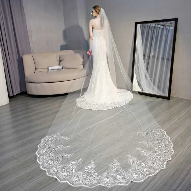 4 M One-Layer Dames Trailing Cathedral Lange Bruiloft Sluier Geborduurde Bloemen Kant Applique Gecasselopeerde Trim Bridal Sluier met kam X0726