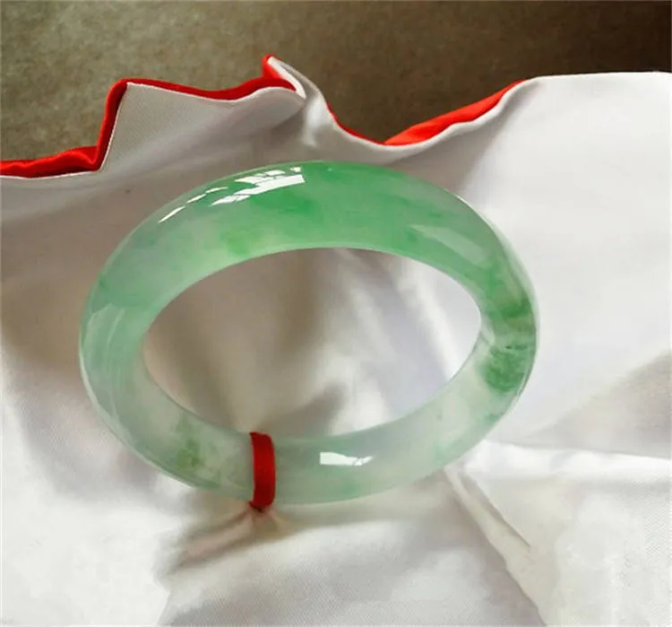 Envoyer un certificat pur Myanmar Jade Aclass 53mm62mm glace vert clair bracelet princesse élégante GIED8067741